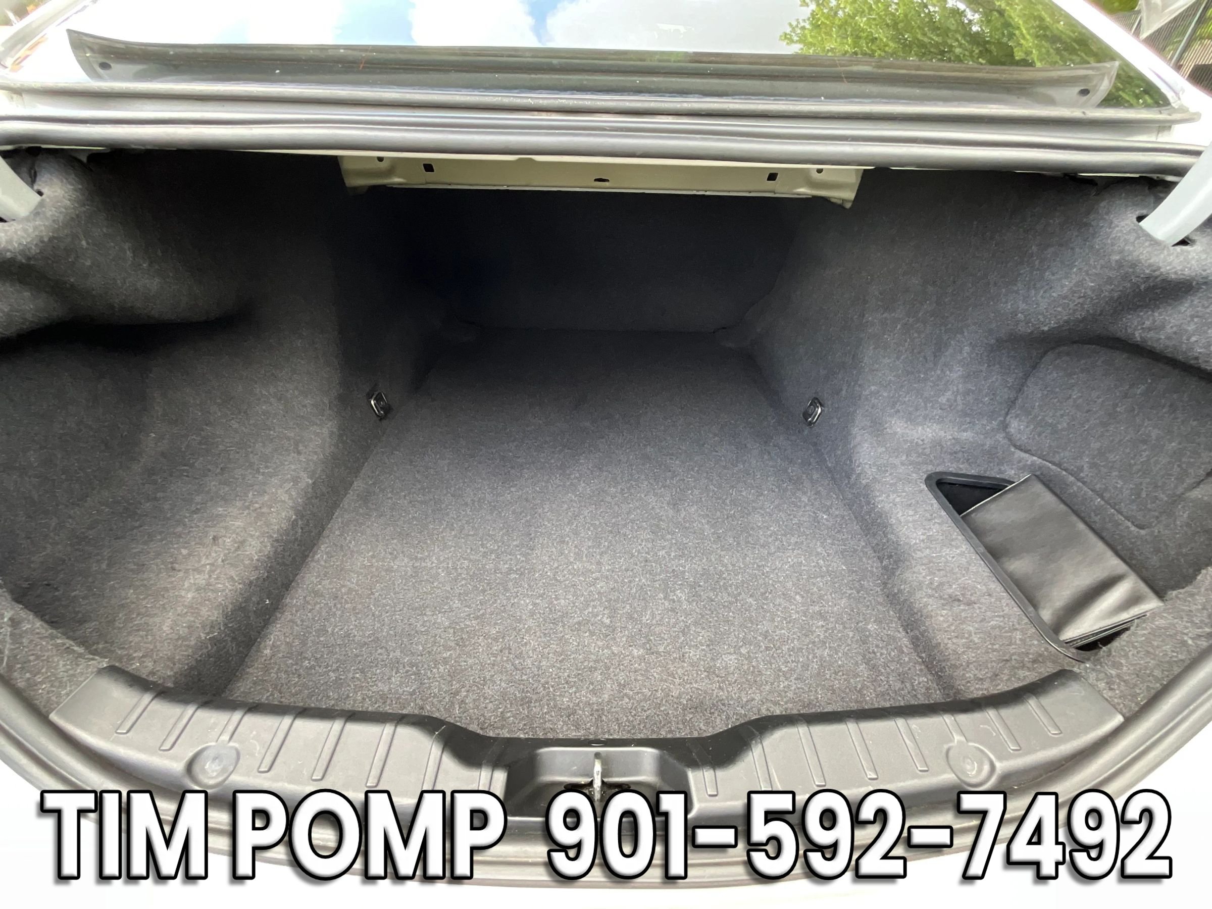 Used 2011 BMW 550i Sedan RWD image 14