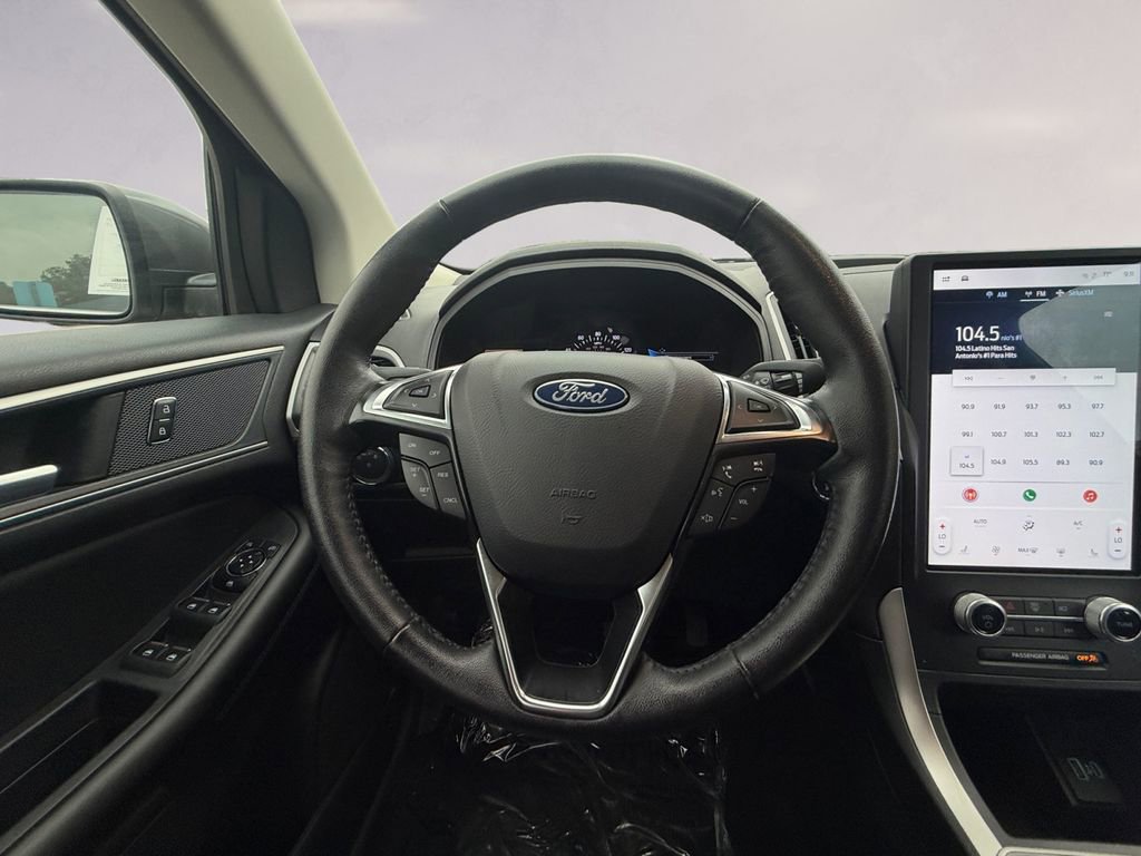 Used 2024 Ford Edge SEL image 13