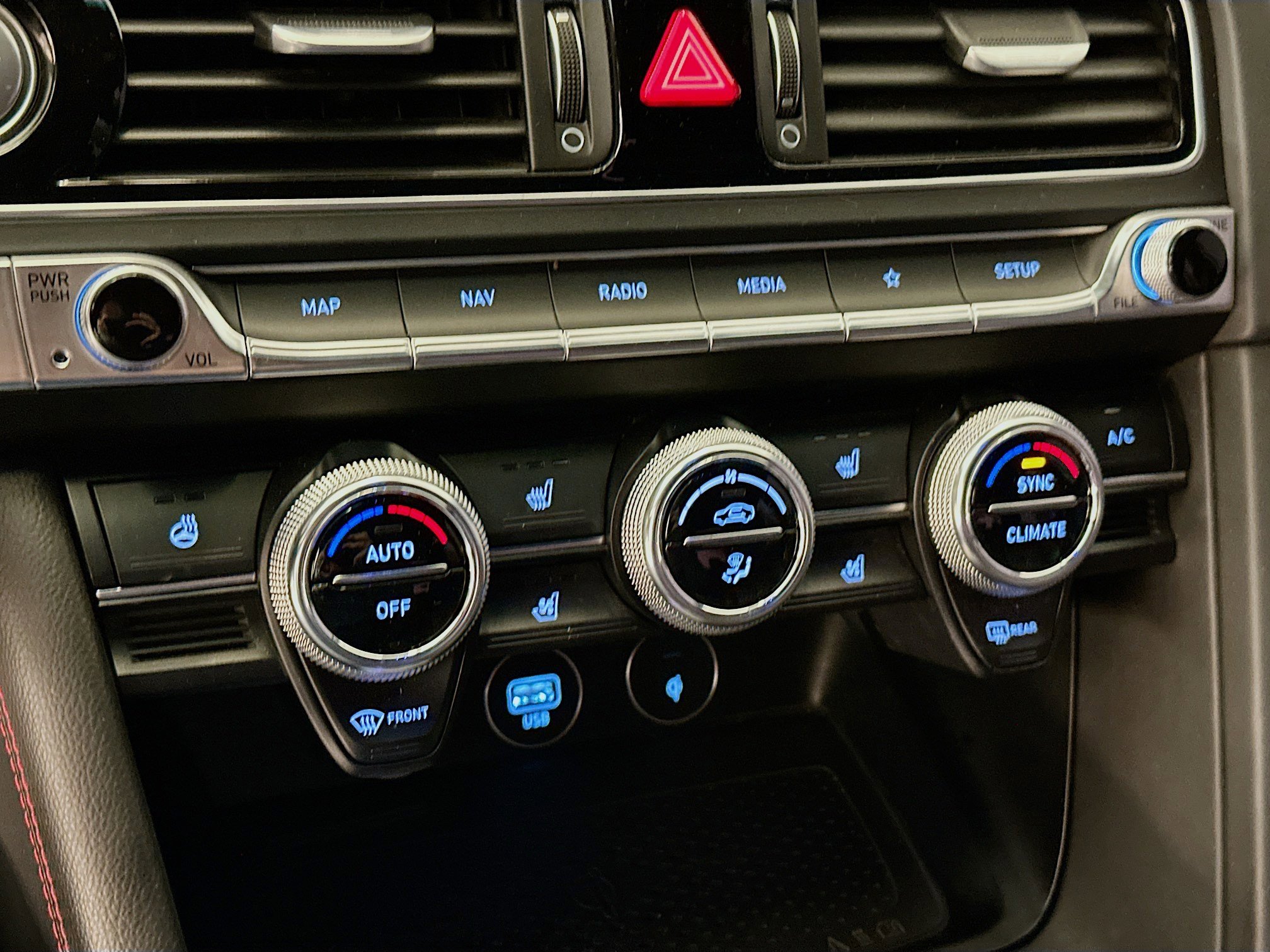 Used 2023 Genesis G70 2.0T w/ Sport Prestige Package image 24