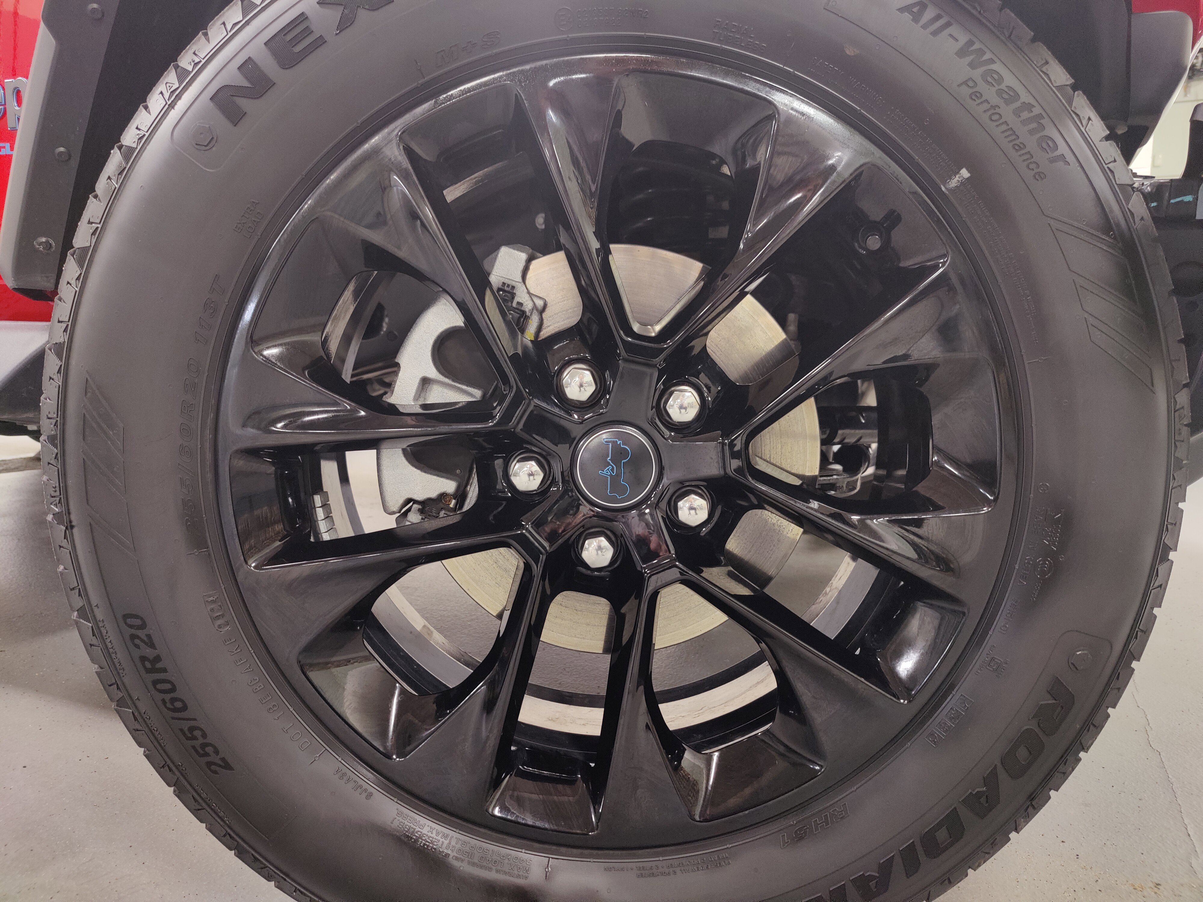 Used 2025 Jeep Wrangler Unlimited Sahara image 5