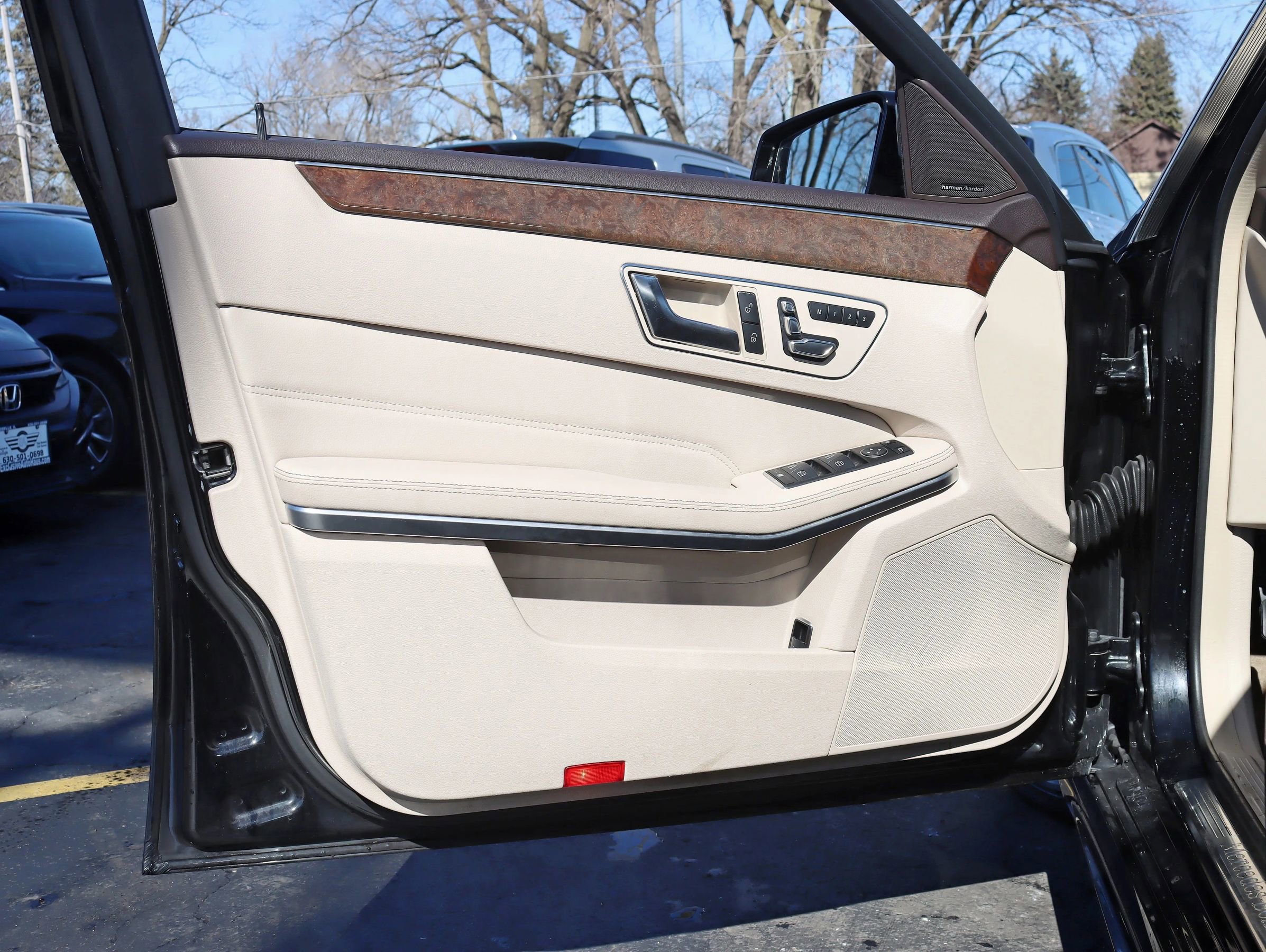 Used 2014 Mercedes-Benz E 350 E 350 4MATIC Sedan 4D image 34