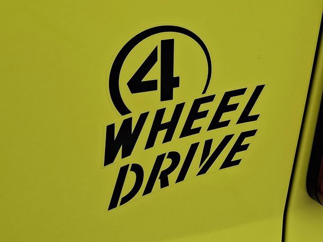 Used 2023 Jeep Gladiator Willys image 32