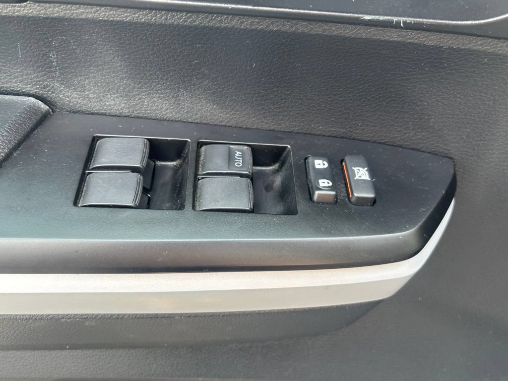 Used 2019 Toyota Tundra SR5 AWD/4WD image 7