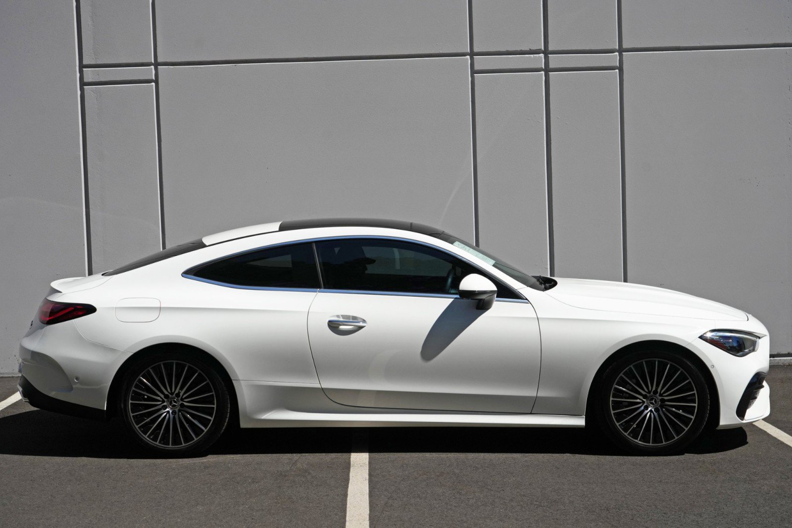 Used 2024 Mercedes-Benz CLE 450 4MATIC Coupe image 49