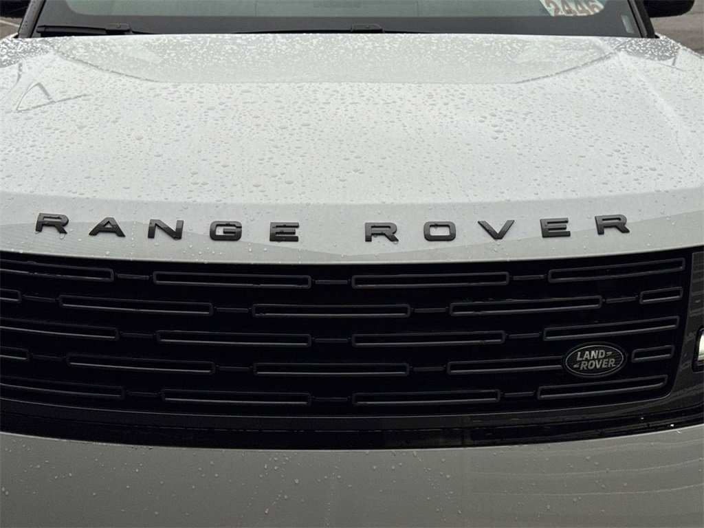 New 2025 Land Rover Range Rover SE image 11