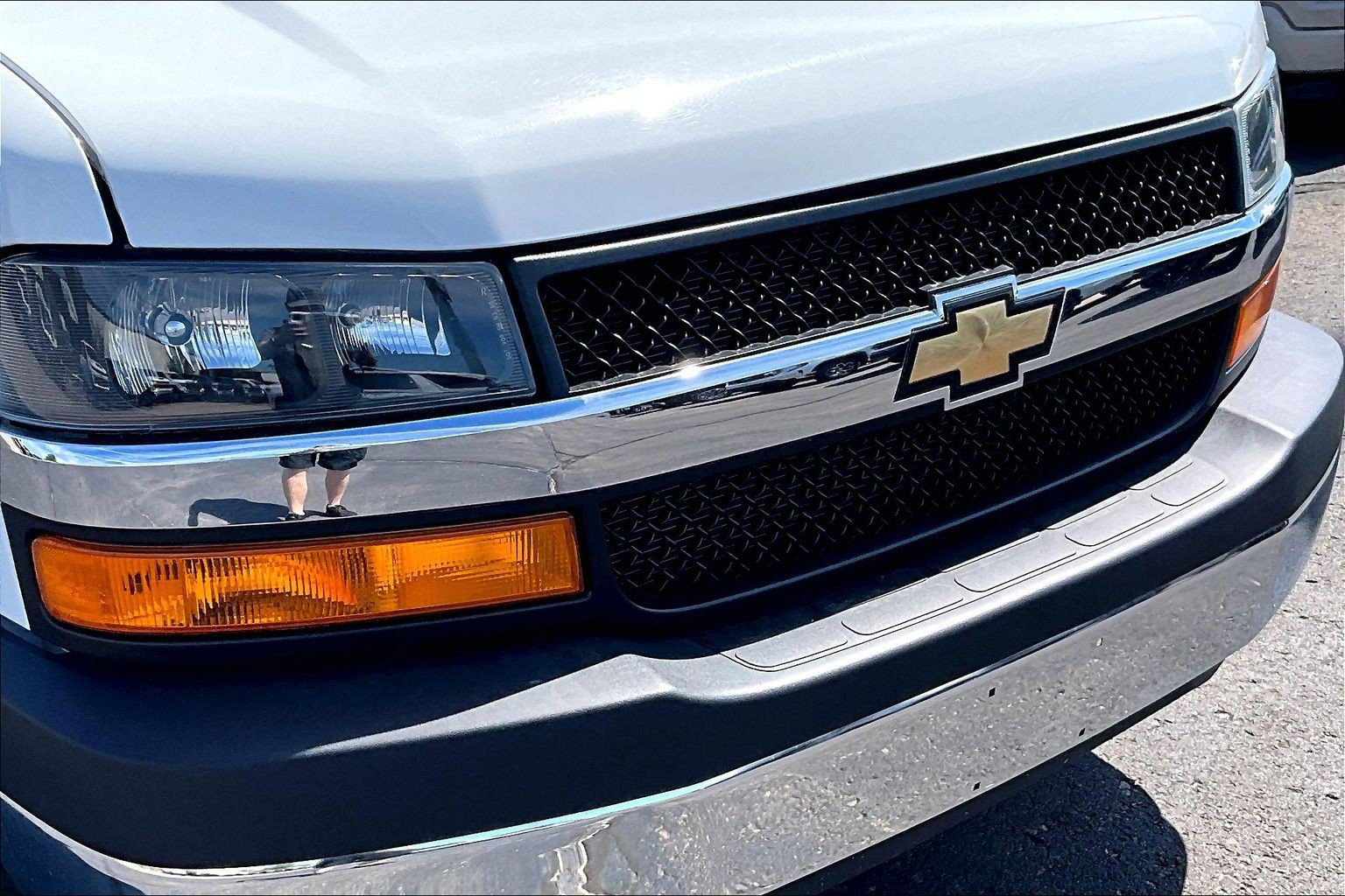 Used 2025 Chevrolet Express 3500 LT w/ LT Preferred Equipment Group RWD image 27