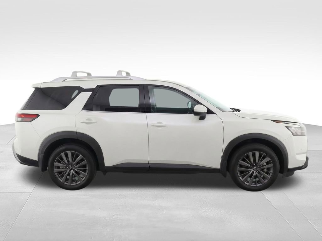 Used 2024 Nissan Pathfinder SL w/ SL Premium Package FWD image 10