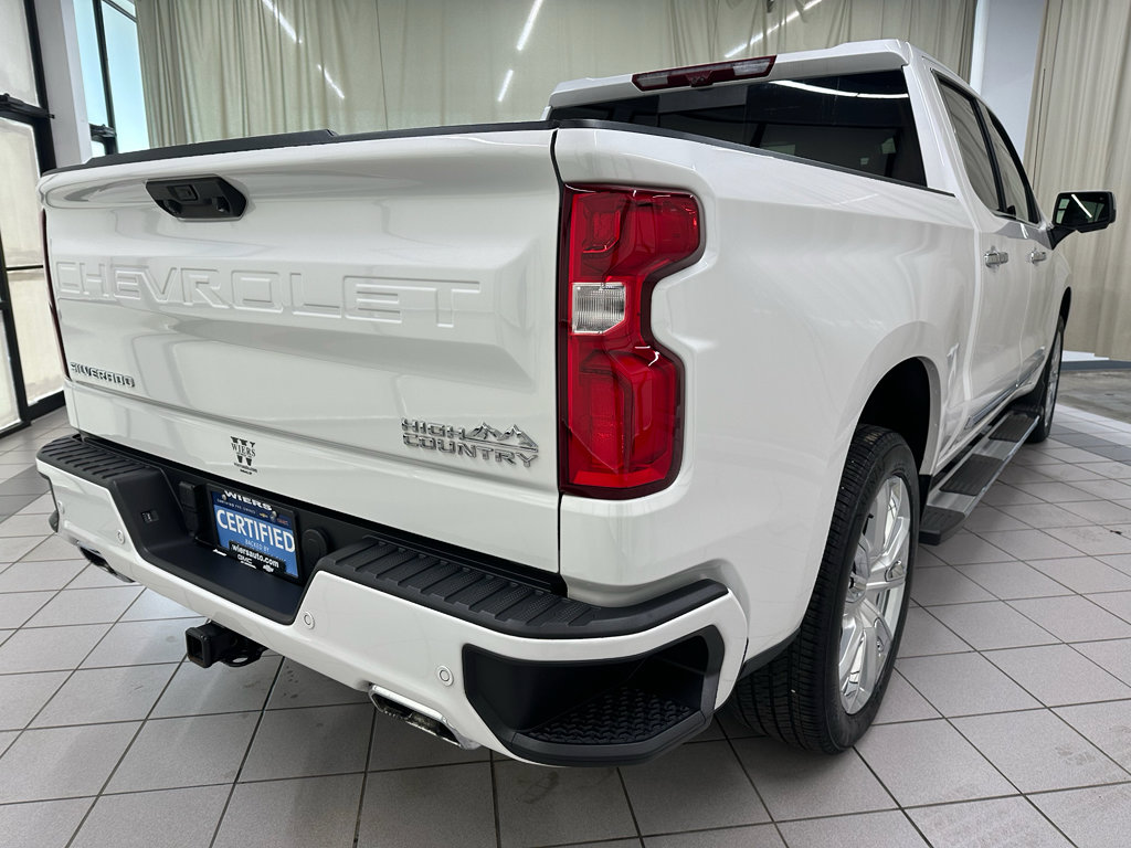 Certified 2024 Chevrolet Silverado 1500 High Country w/ High Country Premium Package AWD/4WD image 8