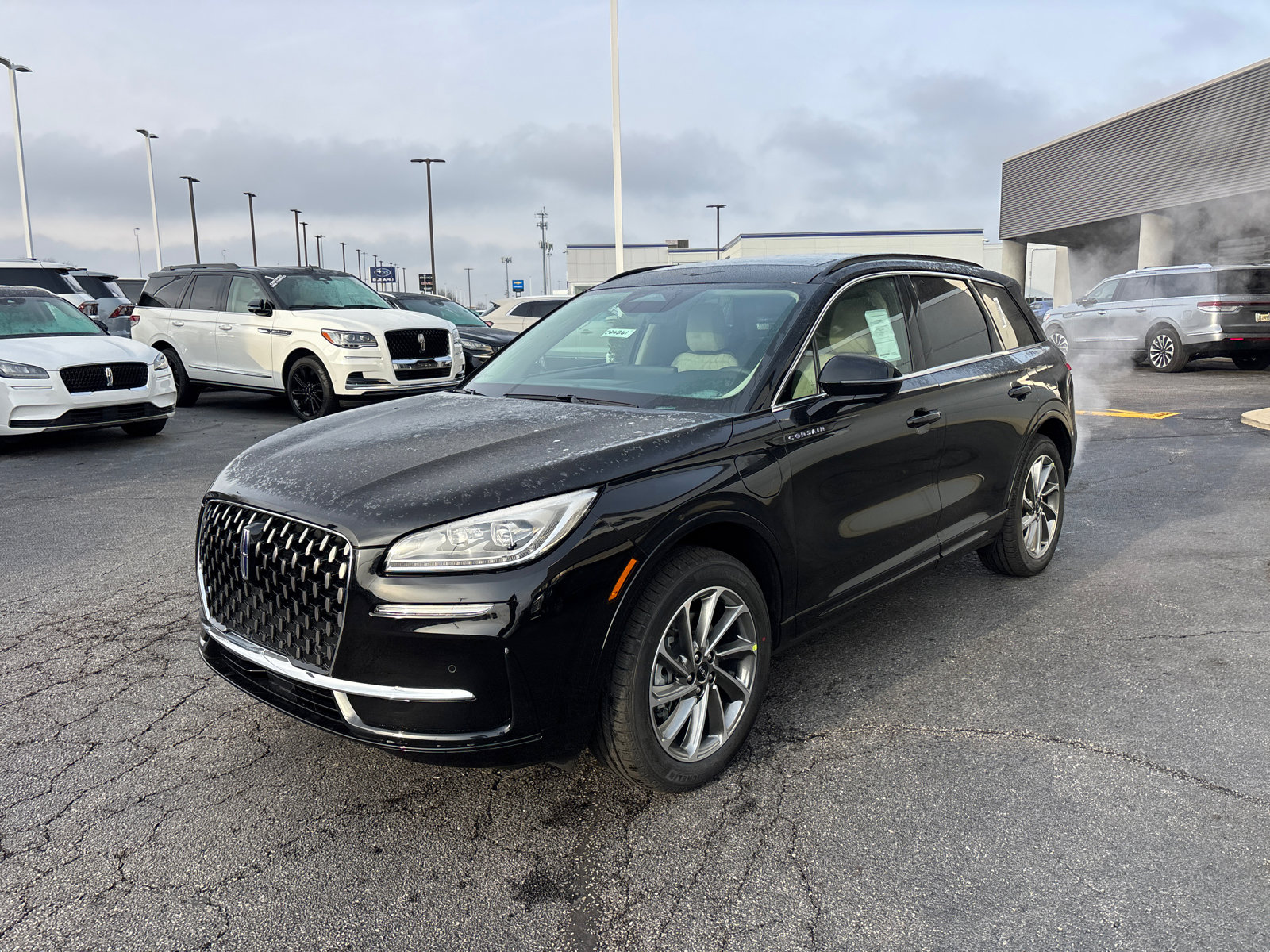 New 2026 Lincoln Corsair Grand Touring image 3