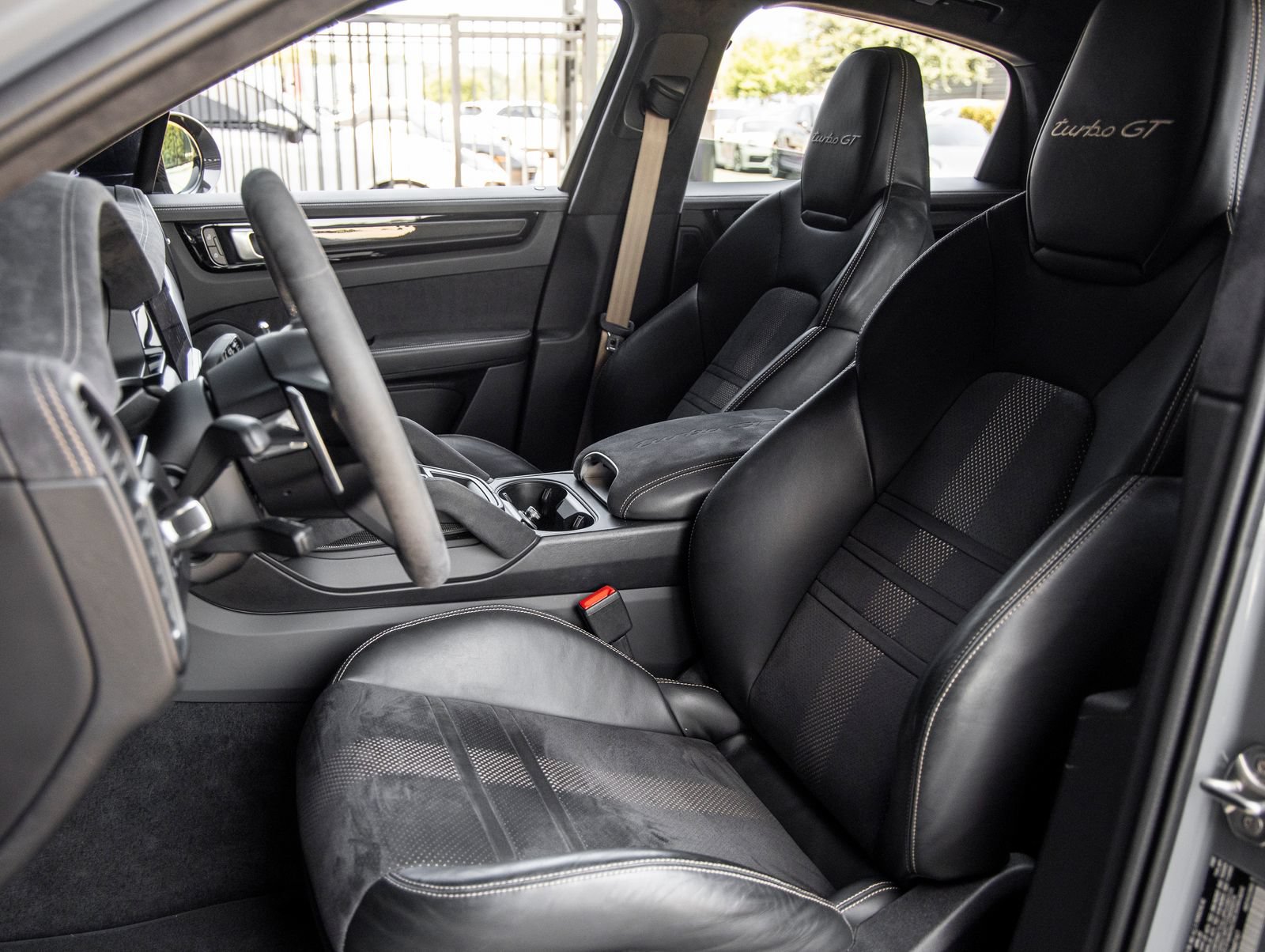 Certified 2022 Porsche Cayenne Turbo GT AWD/4WD image 5