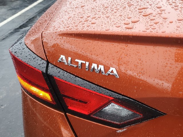Used 2022 Nissan Altima 2.5 SR FWD image 7