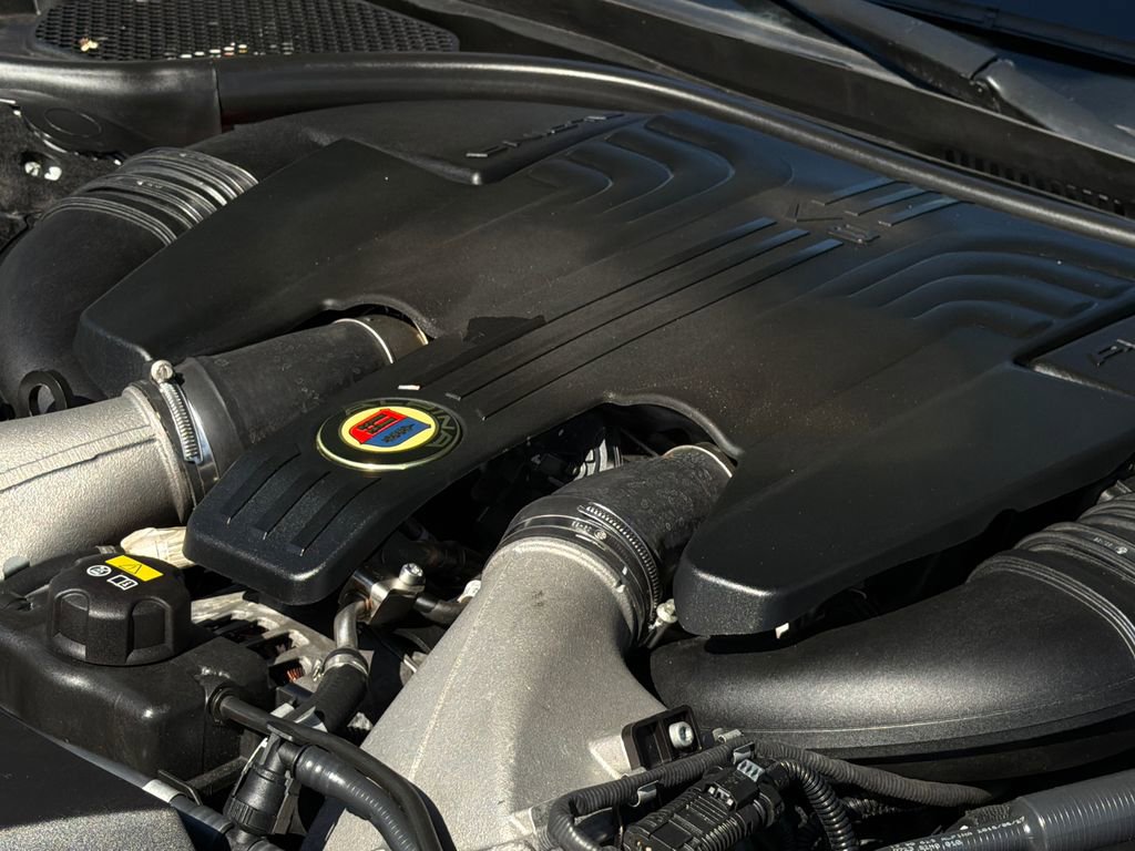 Used 2018 BMW ALPINA B7 xDrive image 40