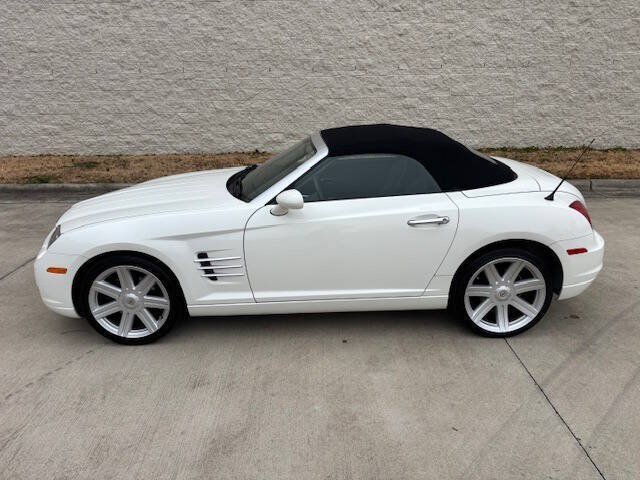 Used 2005 Chrysler Crossfire Limited RWD image 17