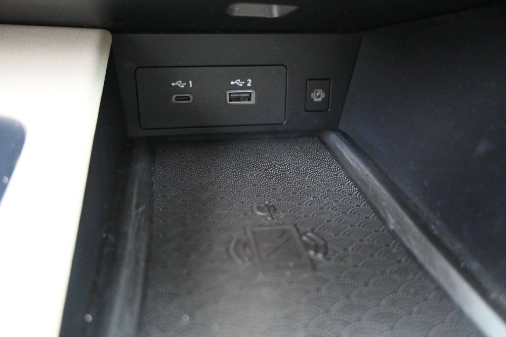 Used 2023 INFINITI QX60 Luxe w/ Performance Audio Package FWD image 16