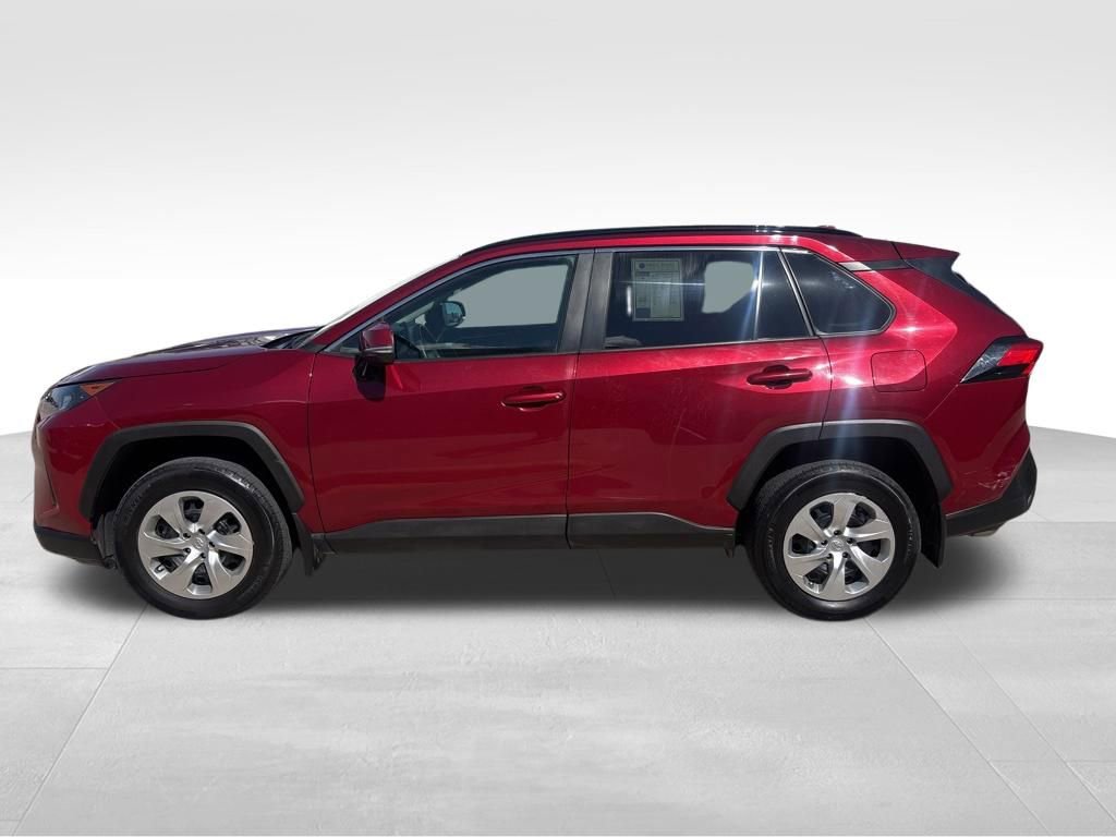 Used 2021 Toyota RAV4 LE AWD/4WD image 11