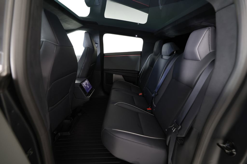 Used 2024 Tesla Cybertruck AWD Crew Cab image 15