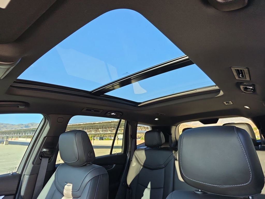 Certified 2024 Cadillac XT6 Sport w/ Technology Package AWD/4WD image 19