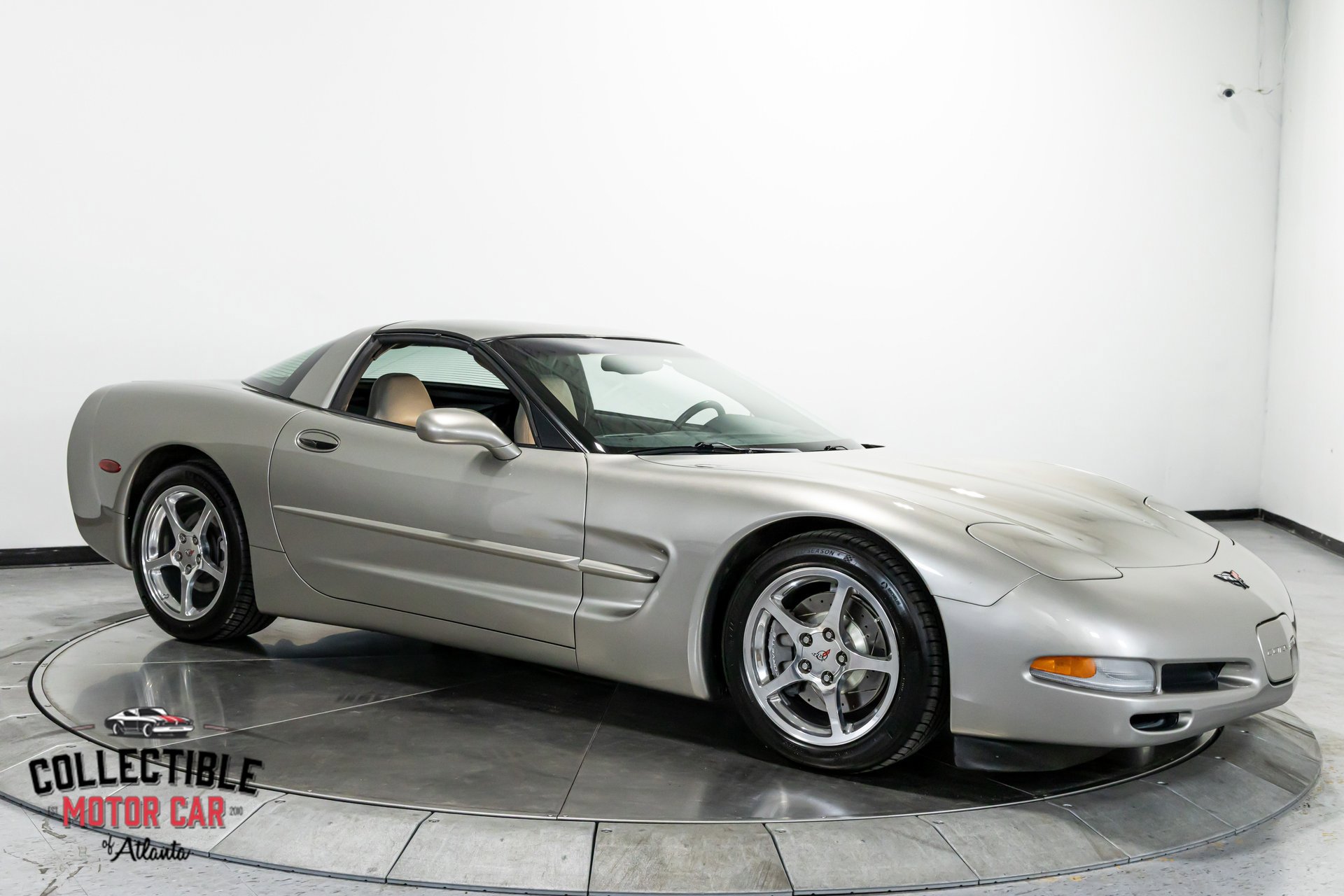 Used 2000 Chevrolet Corvette Coupe w/ Memory Pkg image 21
