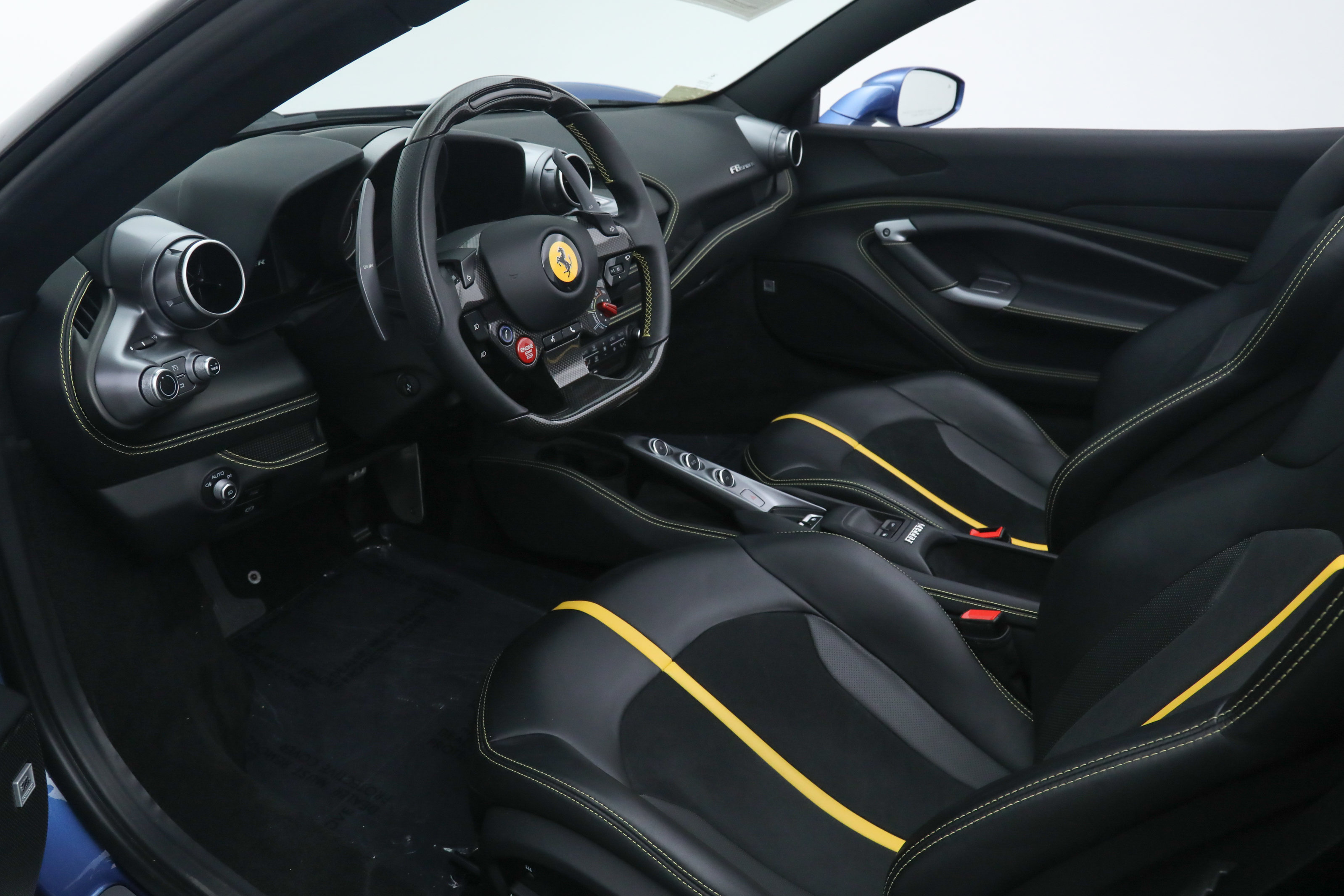 Certified 2023 Ferrari F8 Tributo RWD image 2