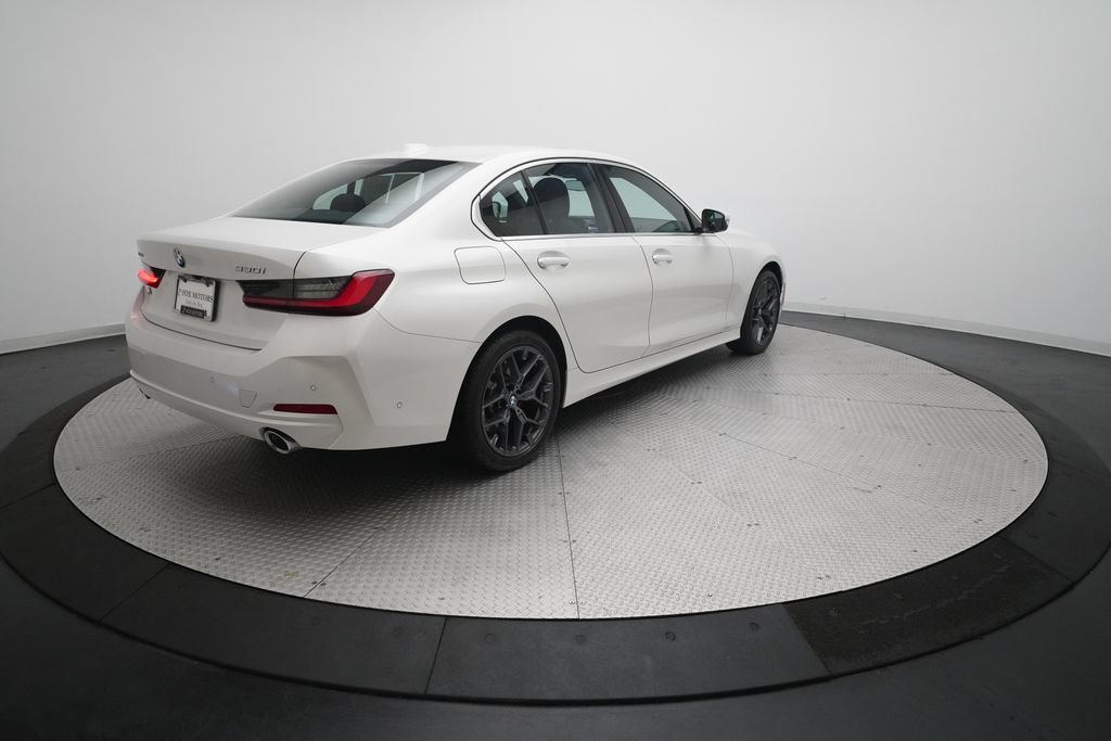 Used 2025 BMW 330i xDrive Sedan AWD/4WD image 35
