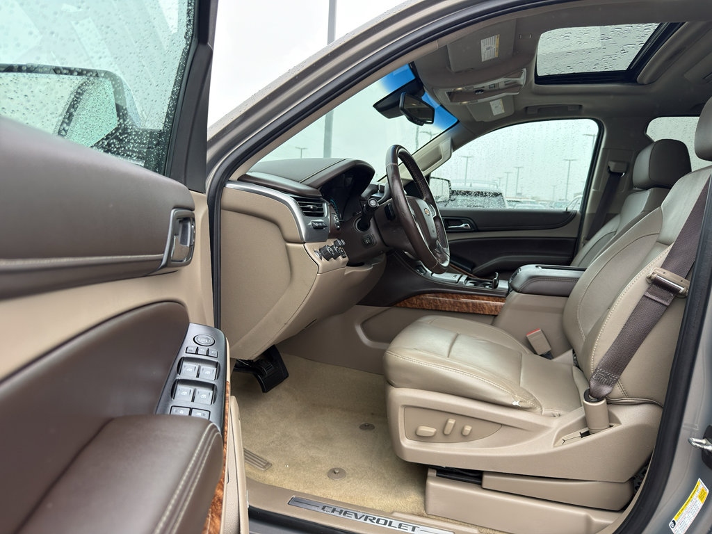 Used 2017 Chevrolet Suburban Premier image 11