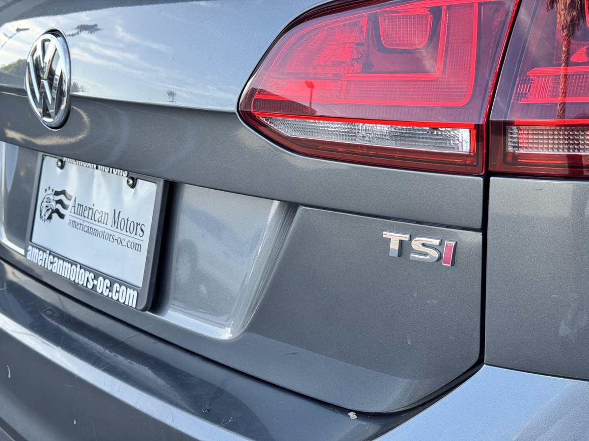 Used 2016 Volkswagen Golf S FWD image 16