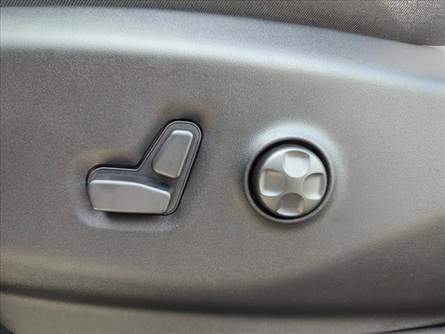 New 2026 Chrysler Pacifica Limited image 16