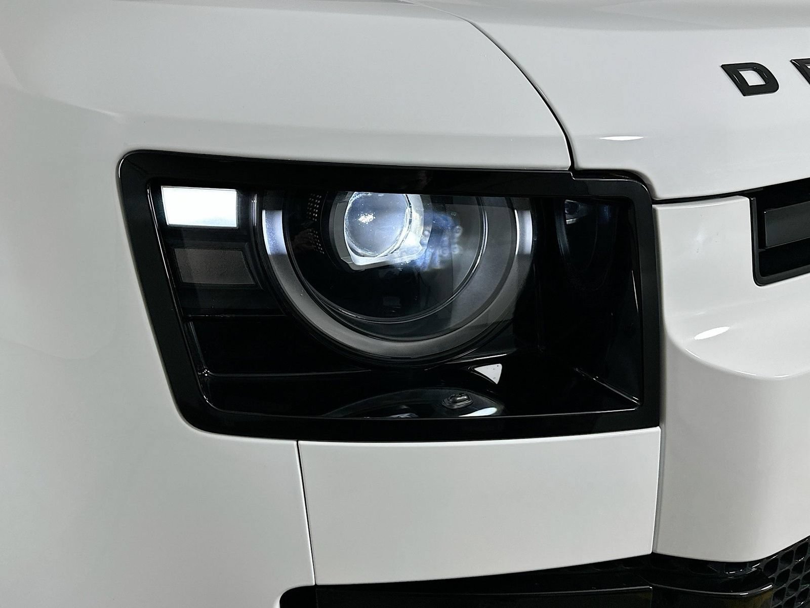 Used 2026 Land Rover Defender 110 S AWD/4WD image 10