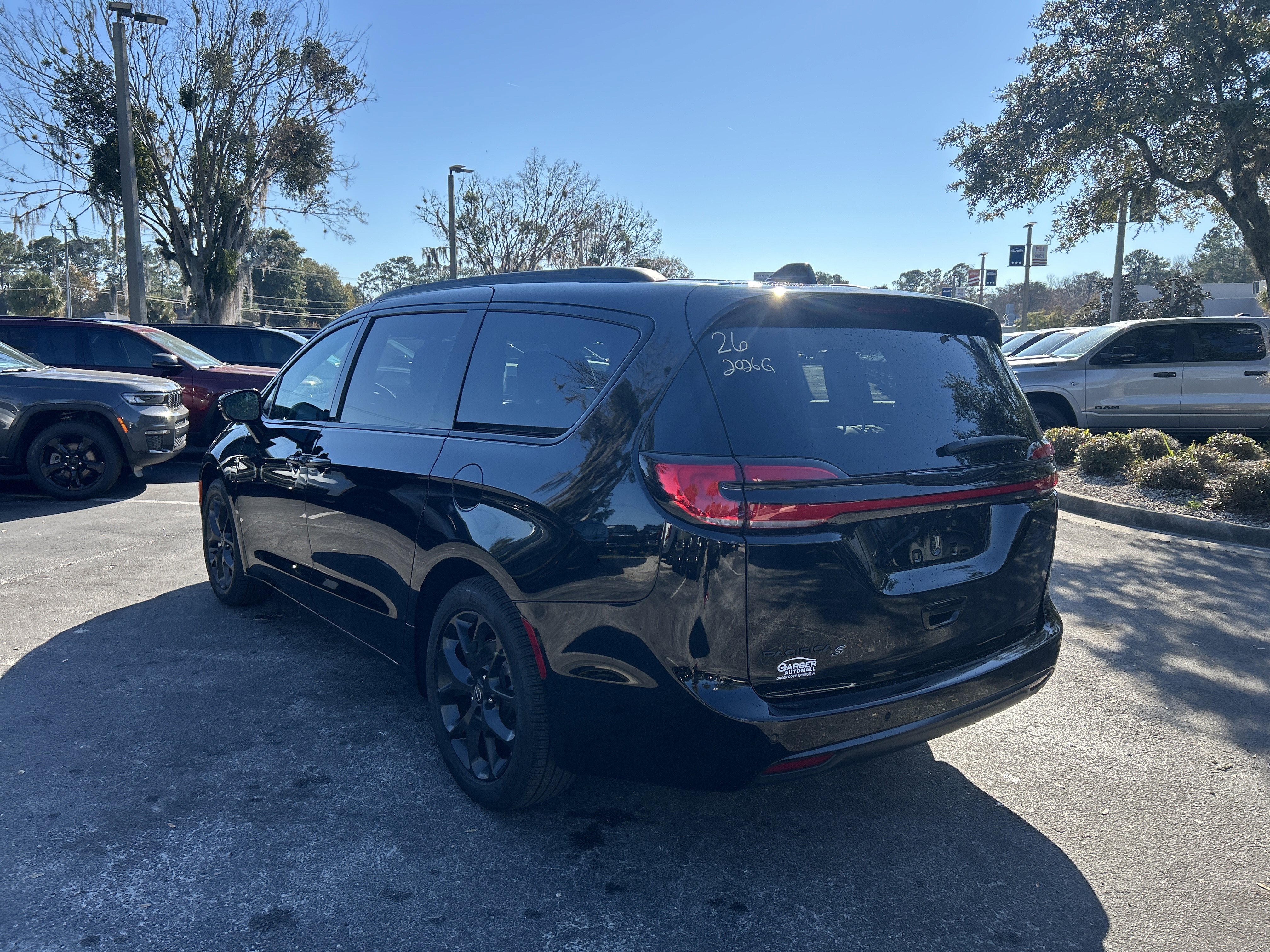 New 2026 Chrysler Pacifica Select image 26