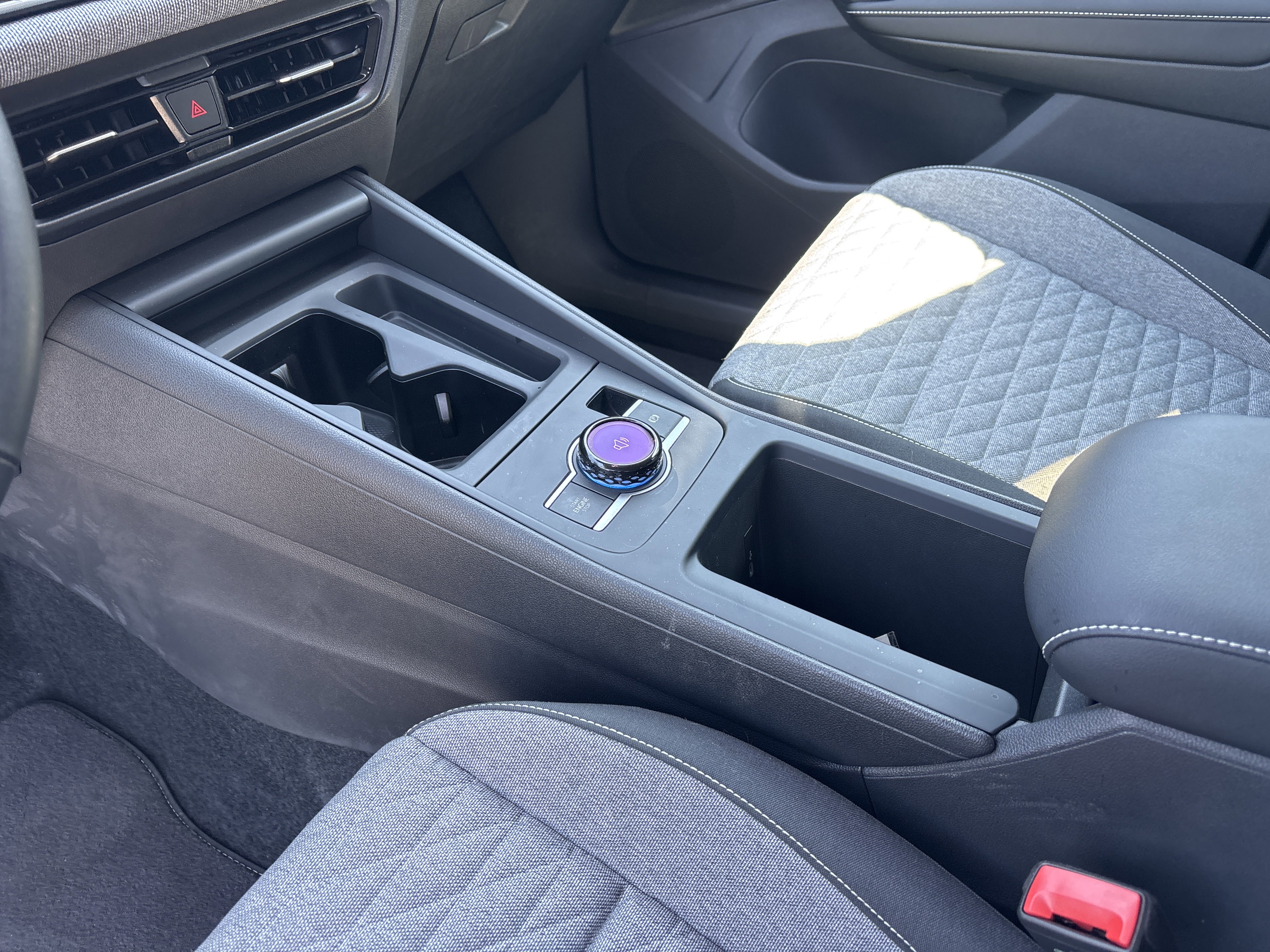 Used 2025 Volkswagen Tiguan S image 20