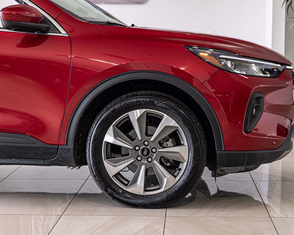 Used 2024 Ford Escape Platinum AWD/4WD image 10