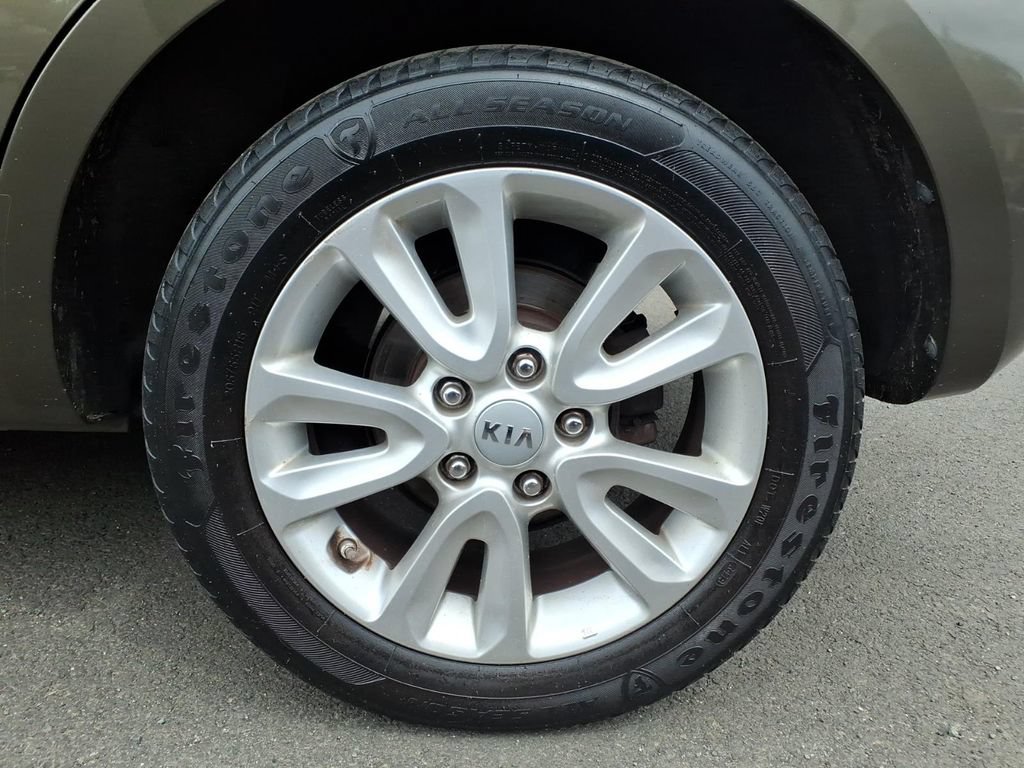 Used 2012 Kia Soul + FWD image 23