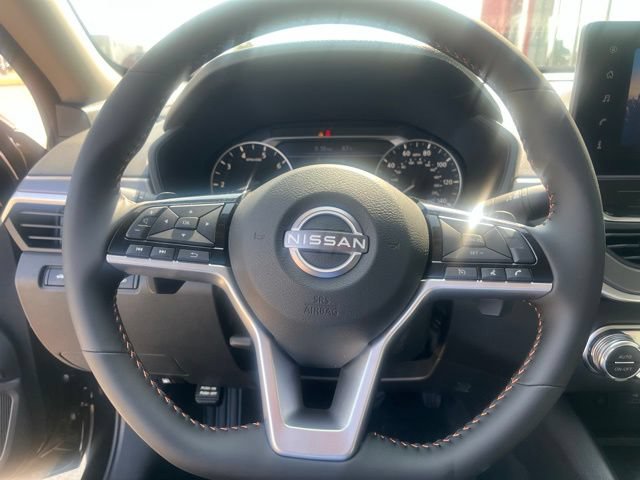 New 2026 Nissan Altima 2.5 SR w/ SR Midnight Edition Package FWD image 12