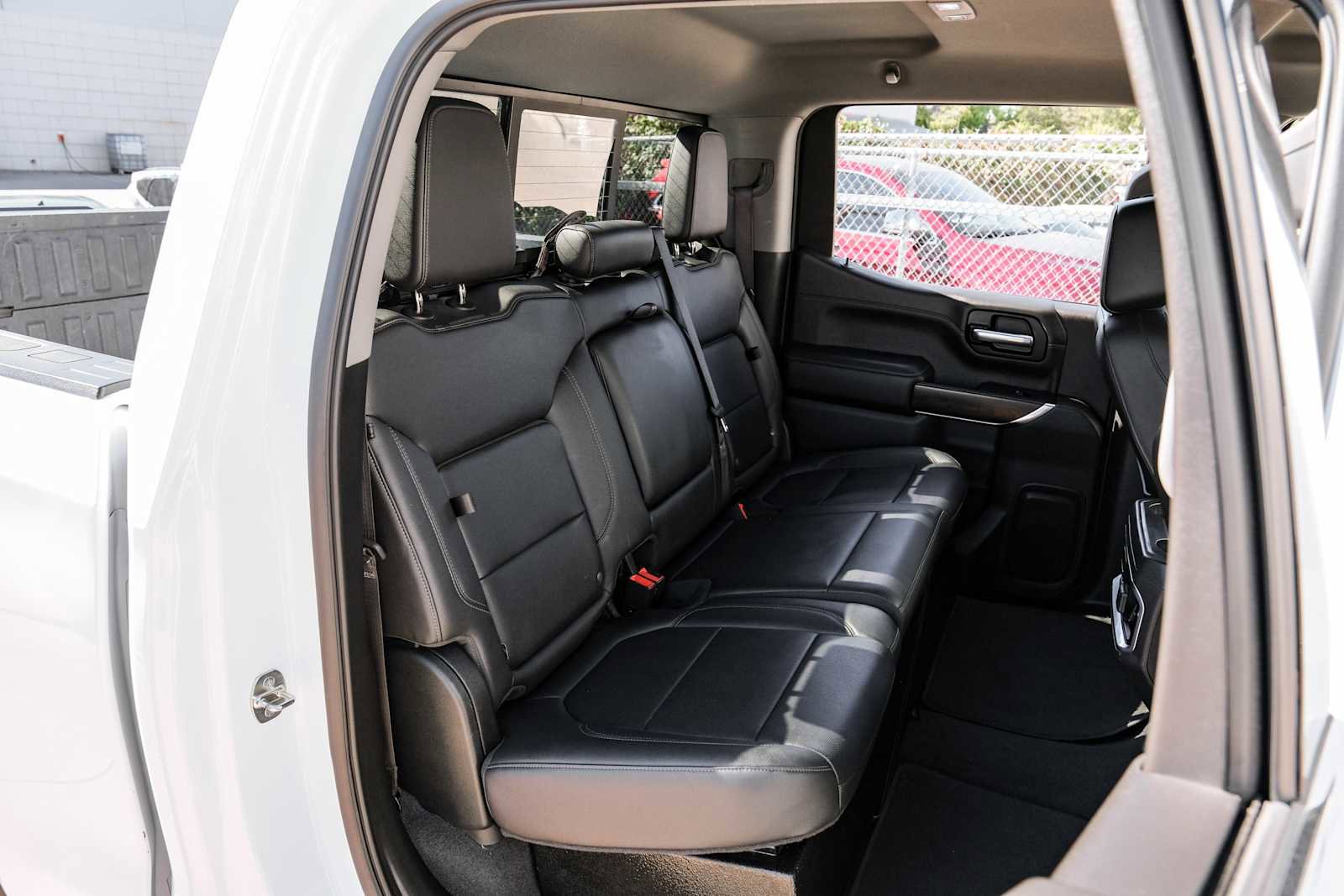 Used 2020 GMC Sierra 1500 SLT image 37