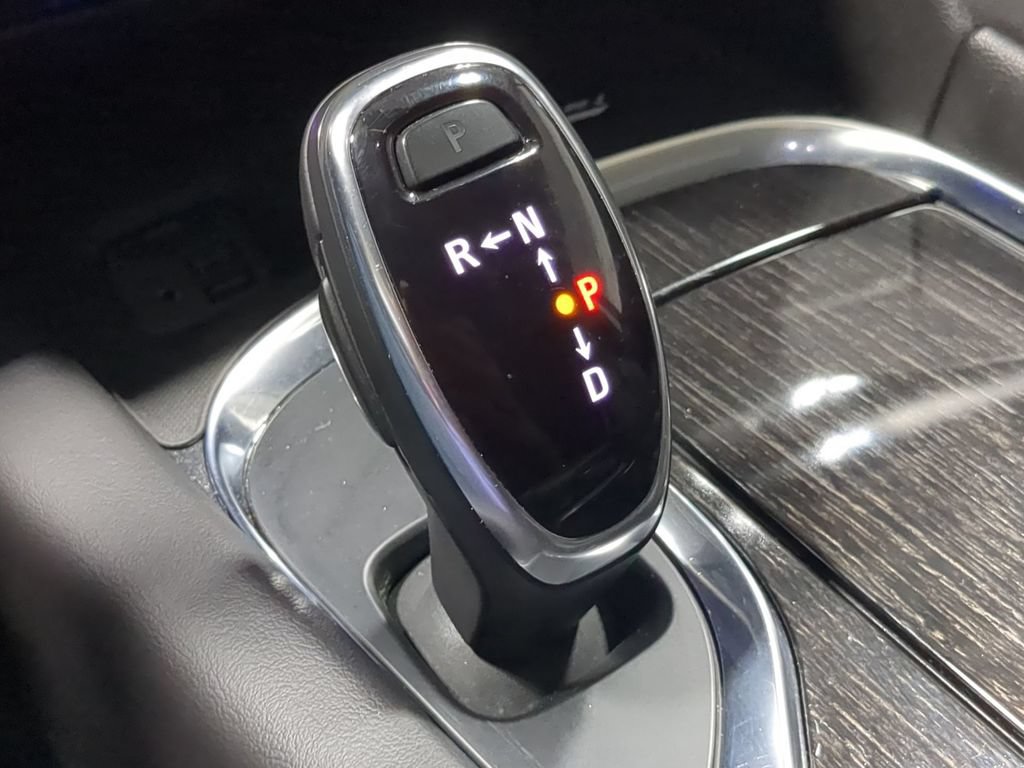 Used 2021 Buick Enclave Avenir w/ Avenir Technology Package AWD/4WD image 37