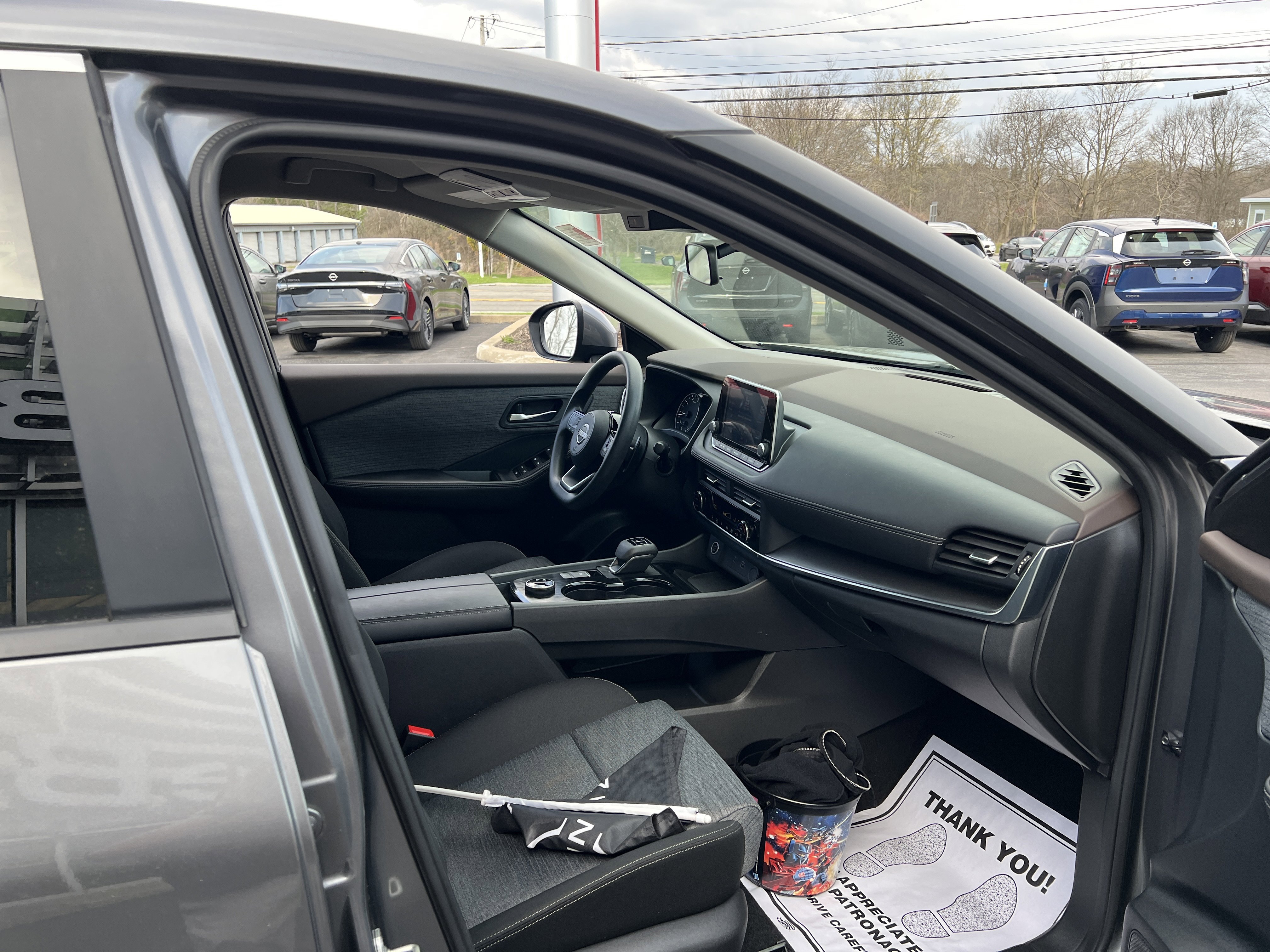 Used 2023 Nissan Rogue SV AWD/4WD image 11
