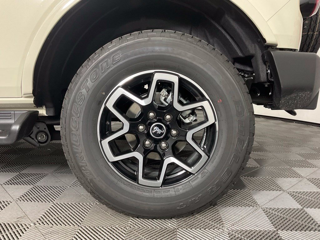 New 2026 Ford Bronco Outer Banks AWD/4WD image 10