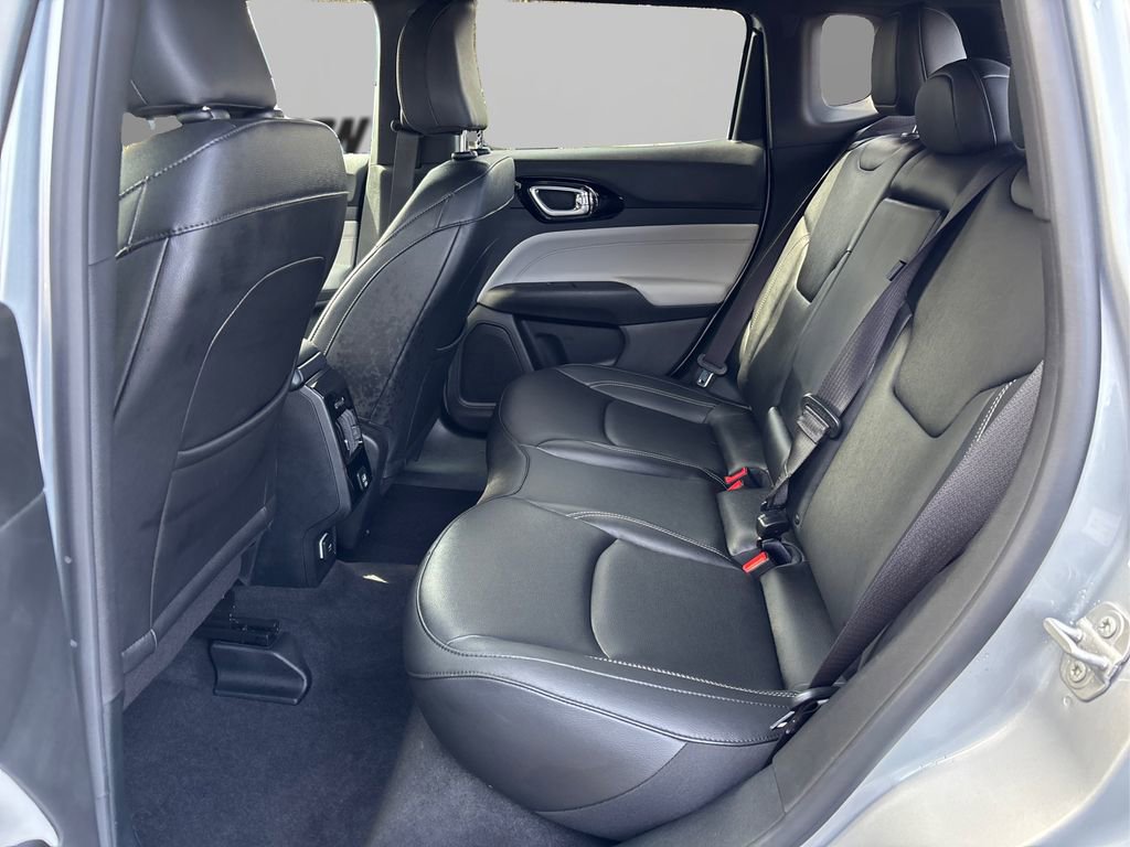 New 2025 Jeep Compass Limited image 10