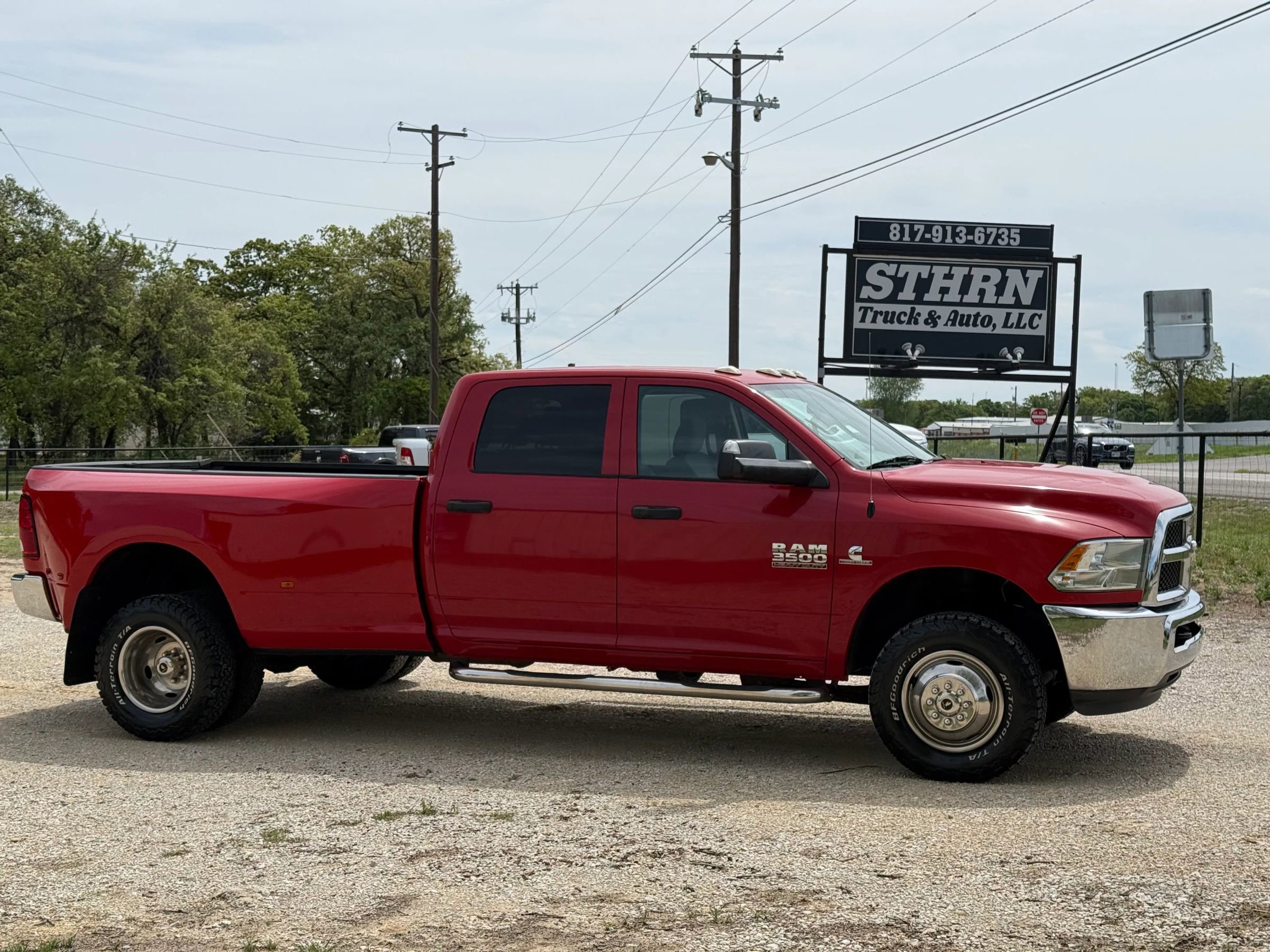 Used 2018 RAM 3500 Tradesman w/ Chrome Appearance Group image 2