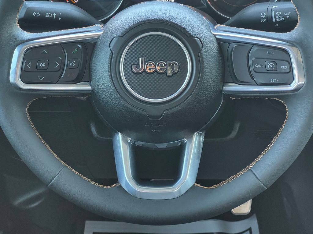Used 2023 Jeep Gladiator Overland AWD/4WD image 20