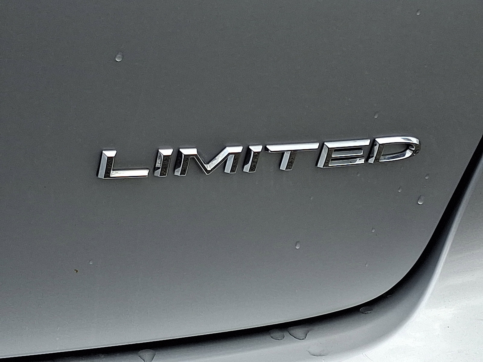 Used 2024 Chrysler Pacifica Limited image 30