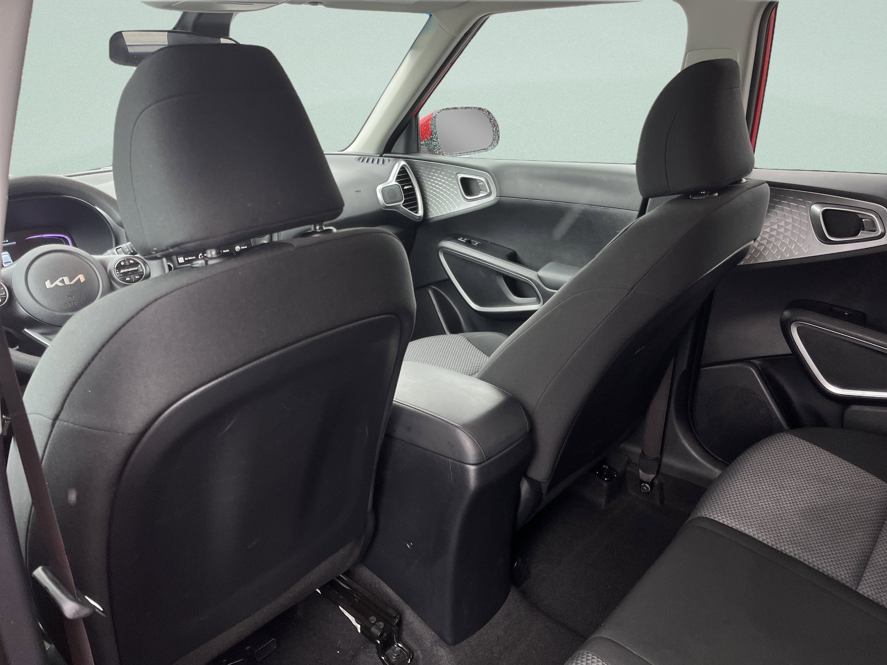 Used 2025 Kia Soul LX FWD image 24