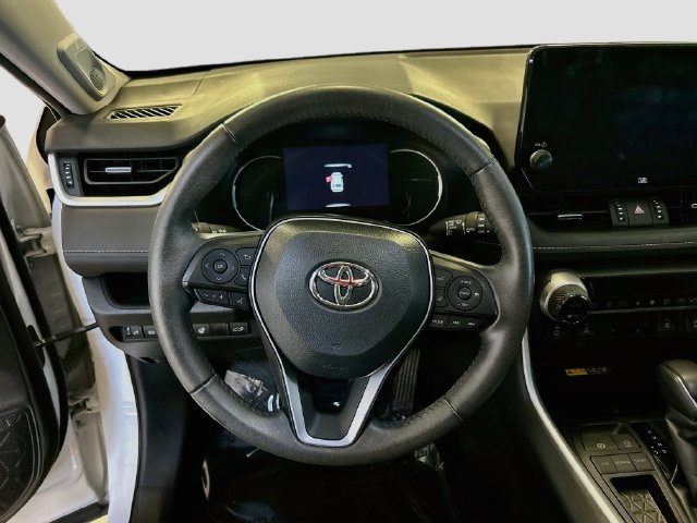 Used 2023 Toyota RAV4 XLE Premium FWD image 11