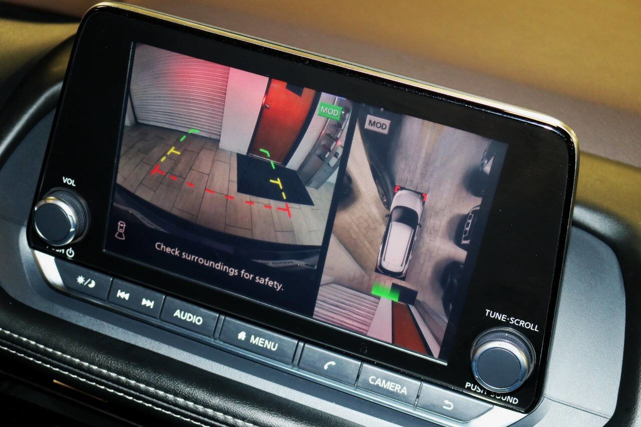 Used 2021 Nissan Rogue SL image 30