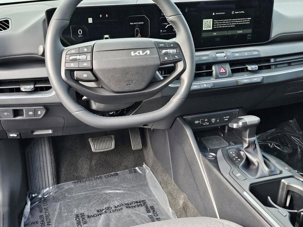 New 2025 Kia K4 EX image 32