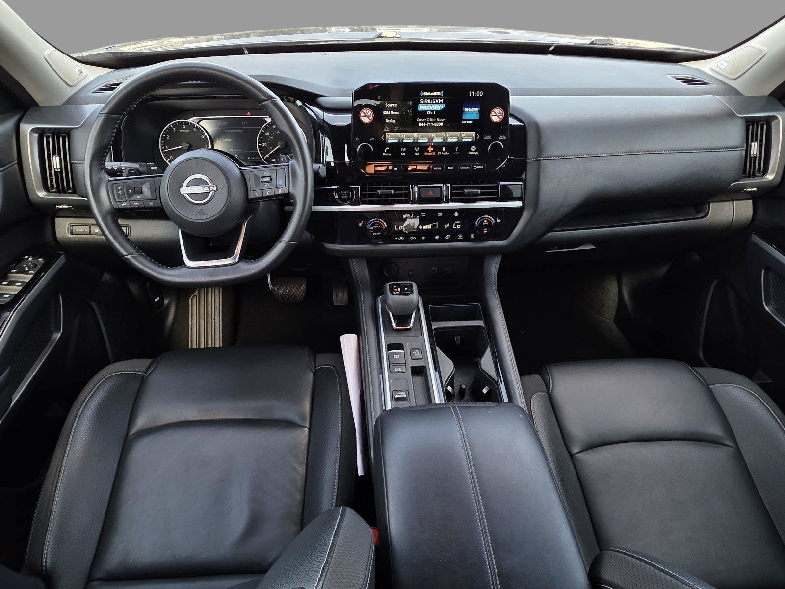 Used 2025 Nissan Pathfinder SL w/ SL Premium Package FWD image 9