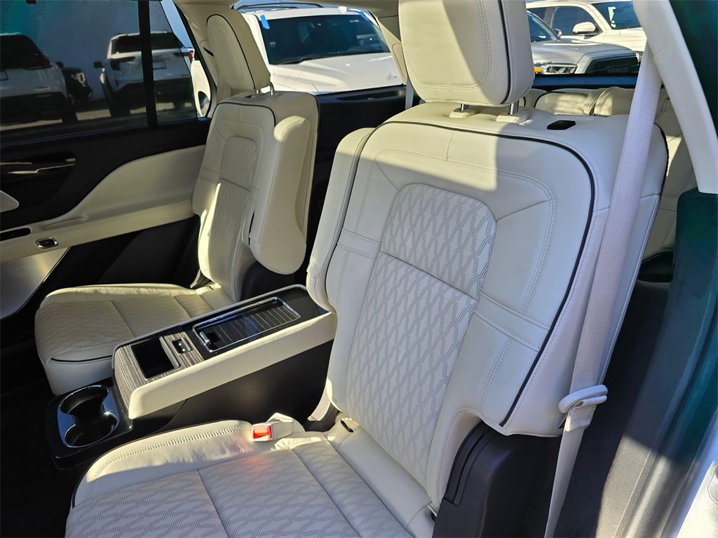 Used 2023 Lincoln Aviator Black Label w/ Dynamic Handling Package image 18