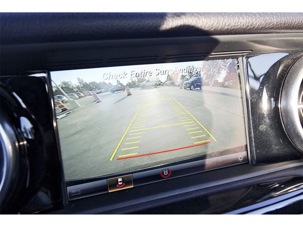 Used 2020 Mercedes-Benz SLC 300 image 24