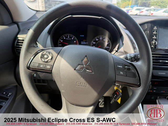 Used 2025 Mitsubishi Eclipse Cross ES AWD/4WD image 13
