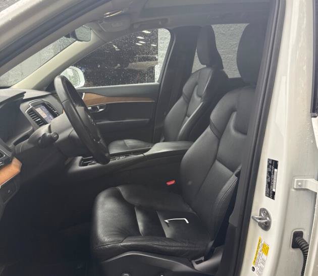Used 2023 Volvo XC90 B6 Core w/ Climate Package AWD/4WD image 6